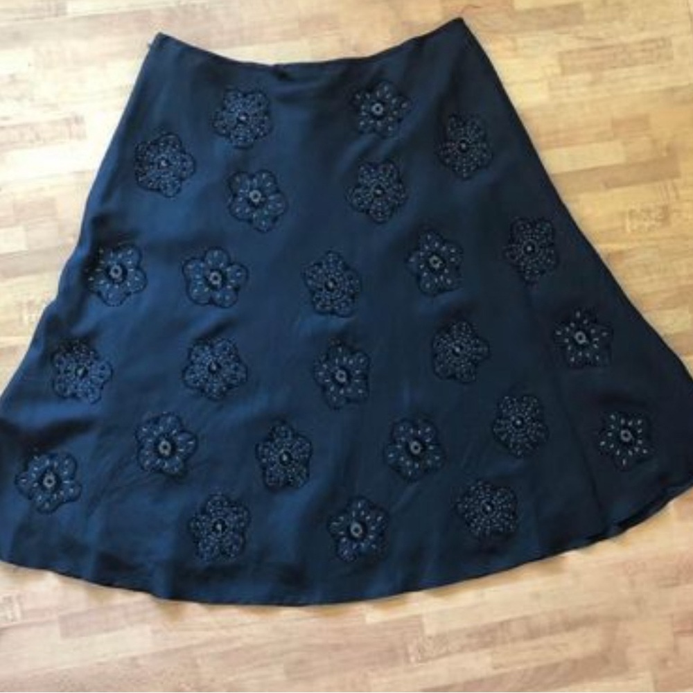 NWT wd ny skirt size 4 beaded